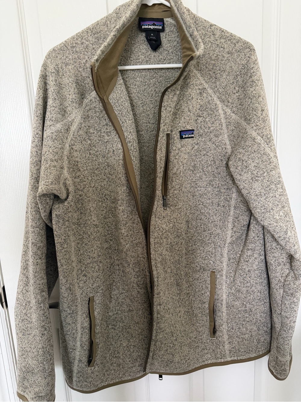 Patagonia Mens Heathered Cream/Tan Teddy Fleece Jacket - Picture 4 of 11